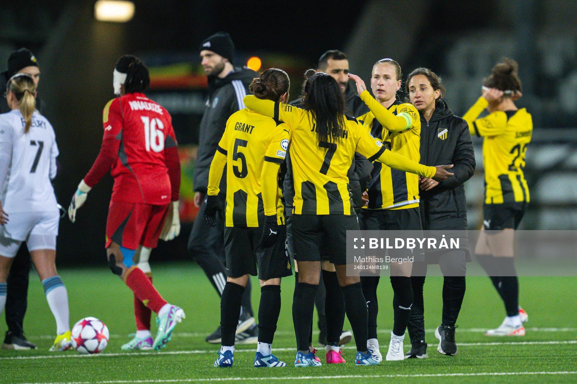 Ruby Grant, Monica Jusu Bah, and Filippa Curmark of Häcken