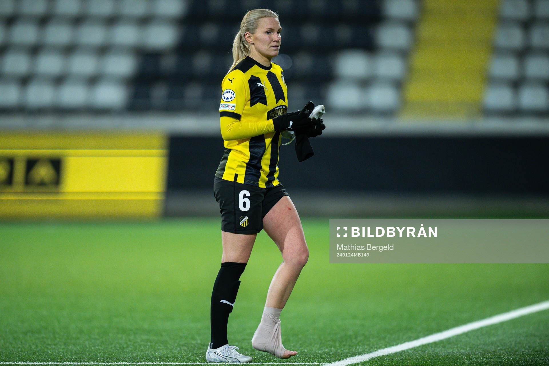 Josefine Rybrink of Häcken with bangage round her foot