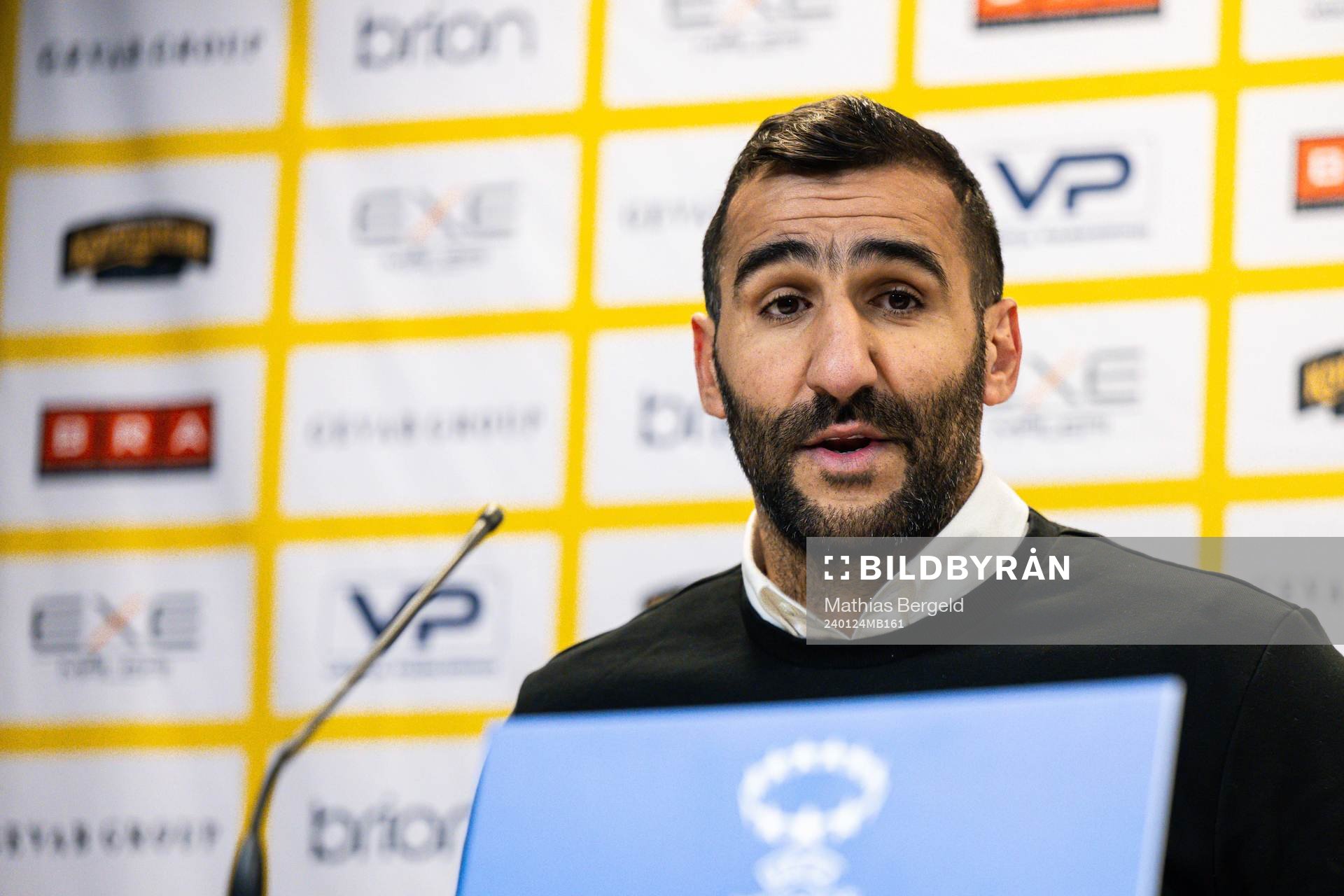 Head coach Mak Lind of Häcken at a press conference