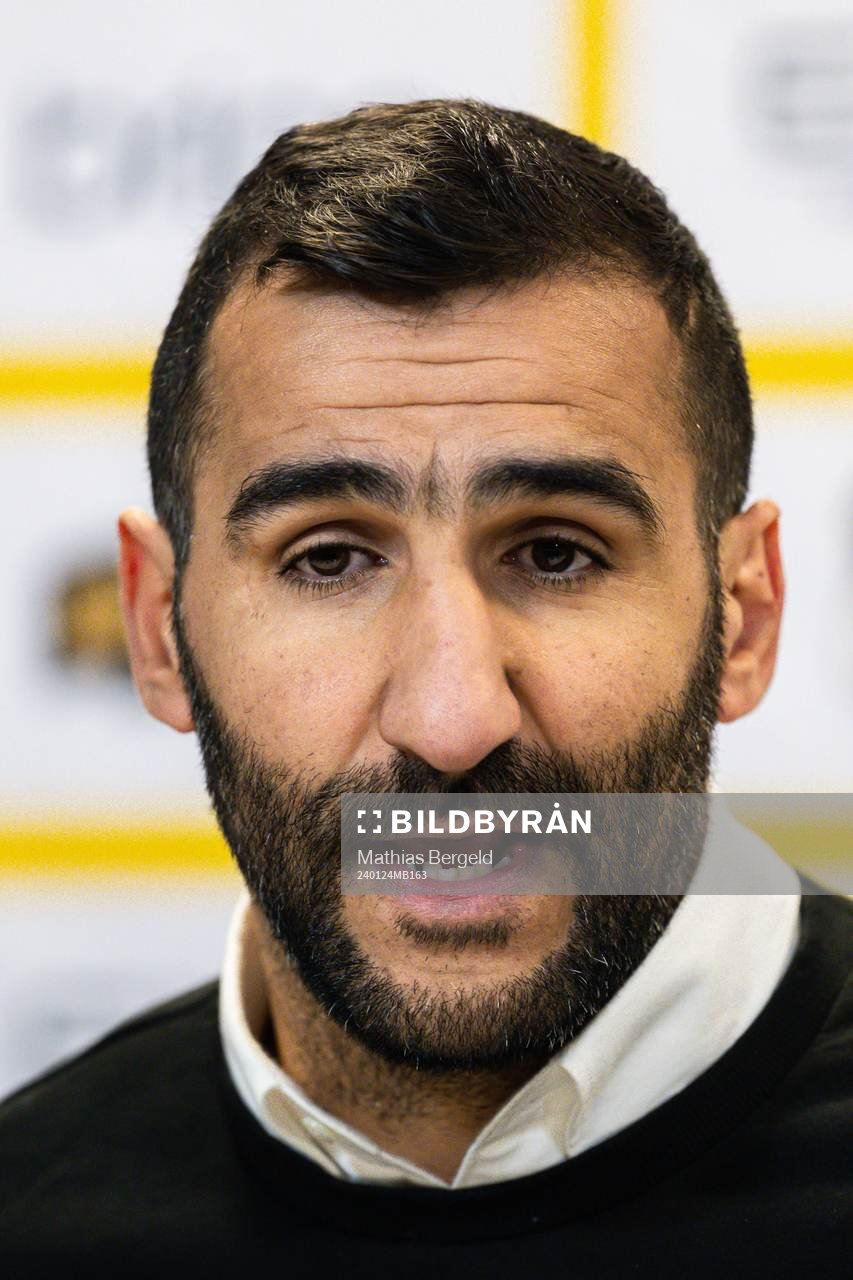 Head coach Mak Lind of Häcken at a press conference