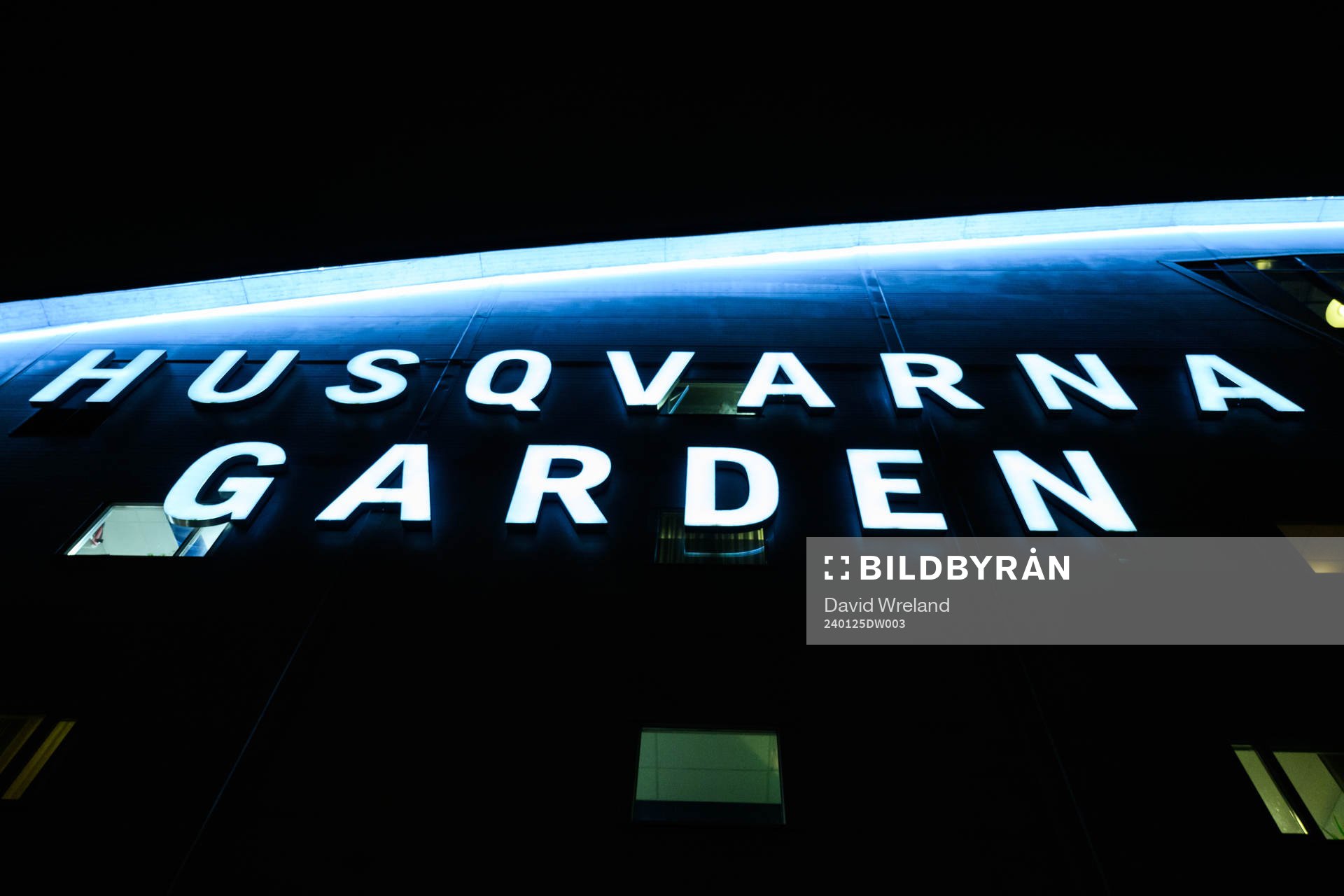 Exteriör av Husqvarna Garden innan ishockeymatchen i SHL