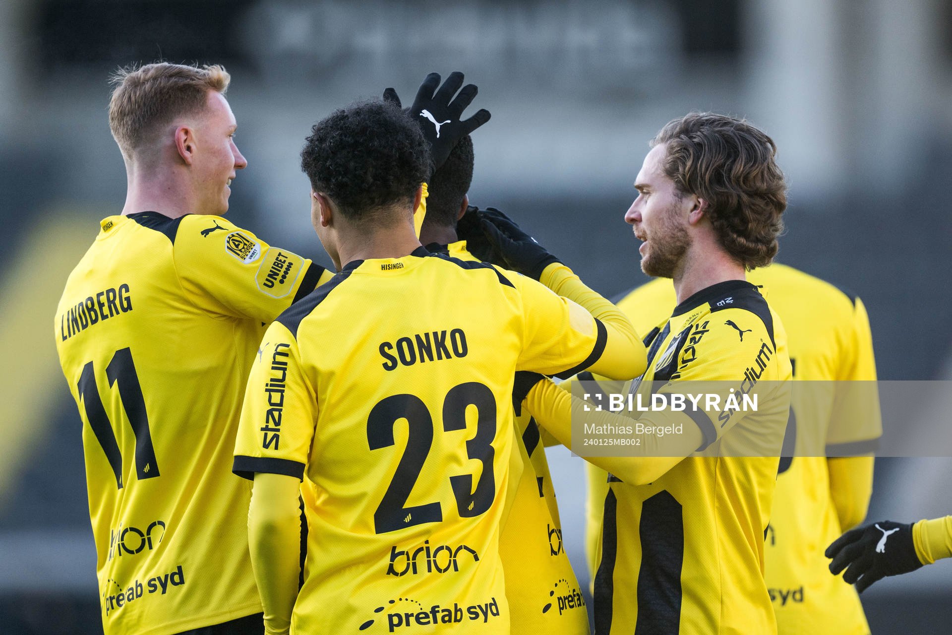 Häckens Julius Lindberg, Momodou Lamin Sonko och Adam