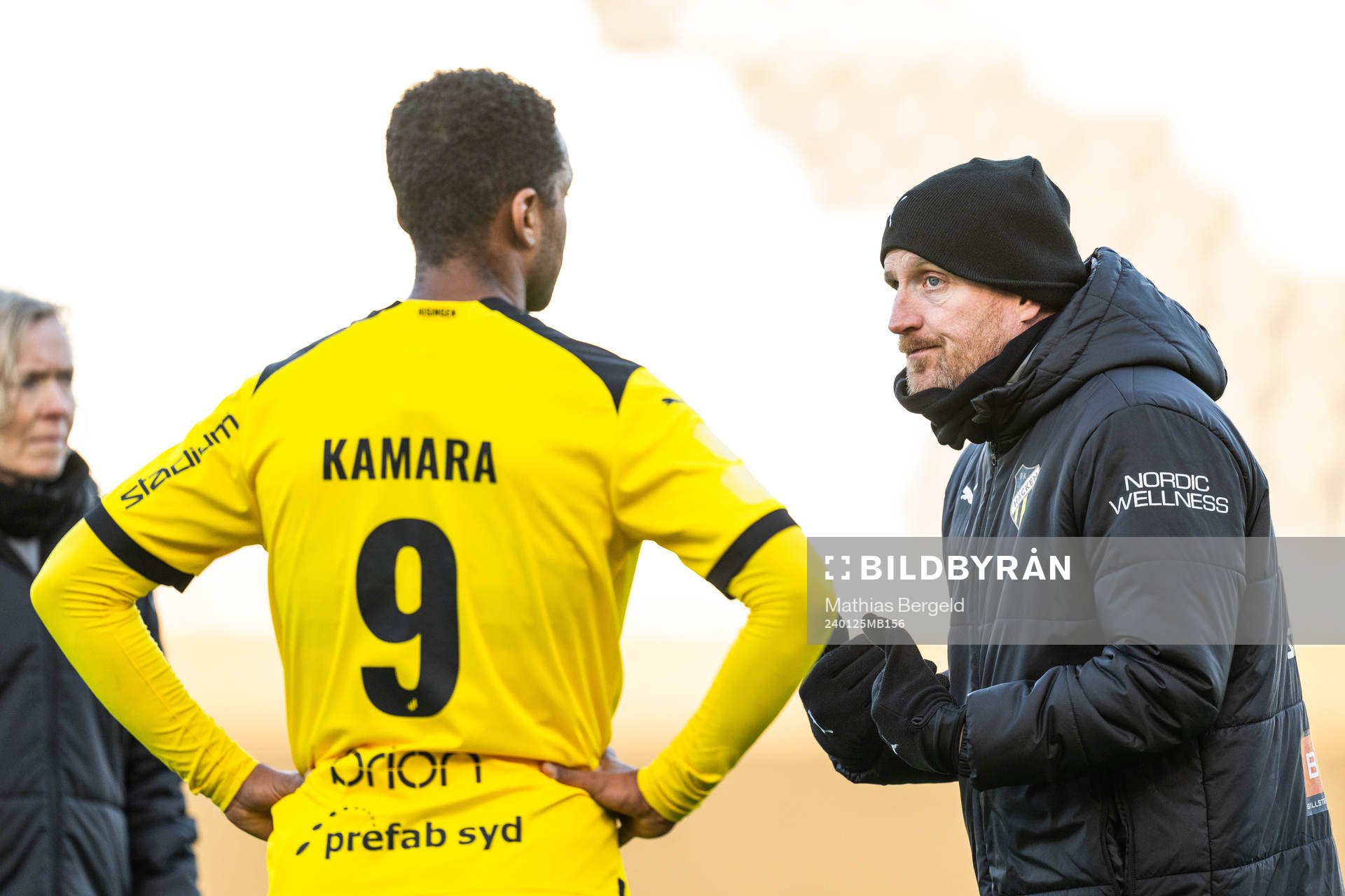 Ola Kamara och assisterande tränare Håkon Wibe-Lund