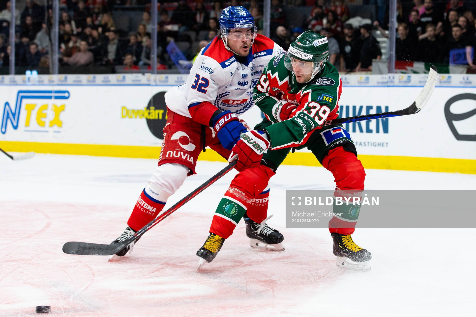 Oskarshamns Oscar Engsund och Frölundas Mikael Ruohomaa