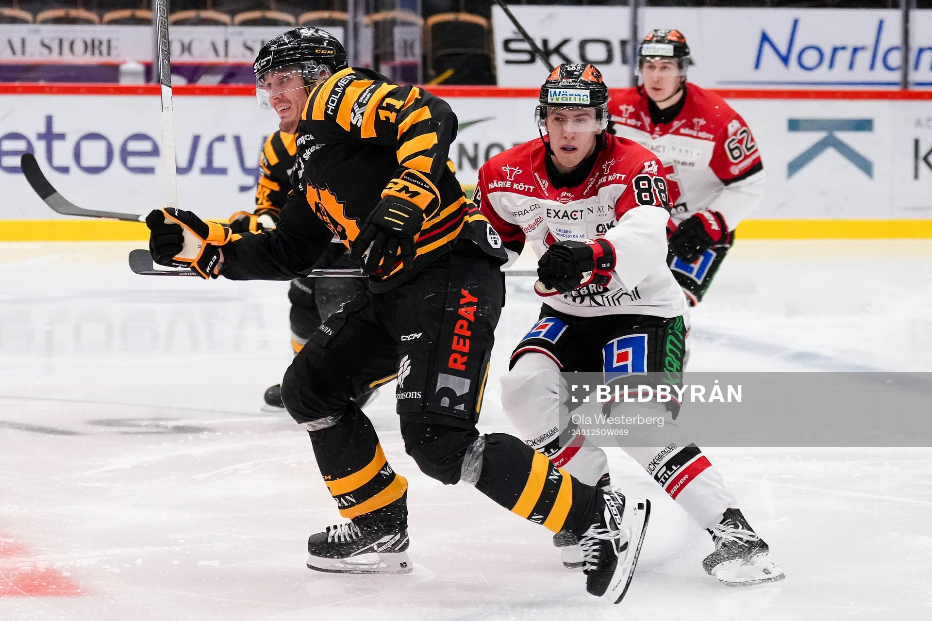 Skellefteås Max Lindholm och Örebros Jonathan Lekkerimäki