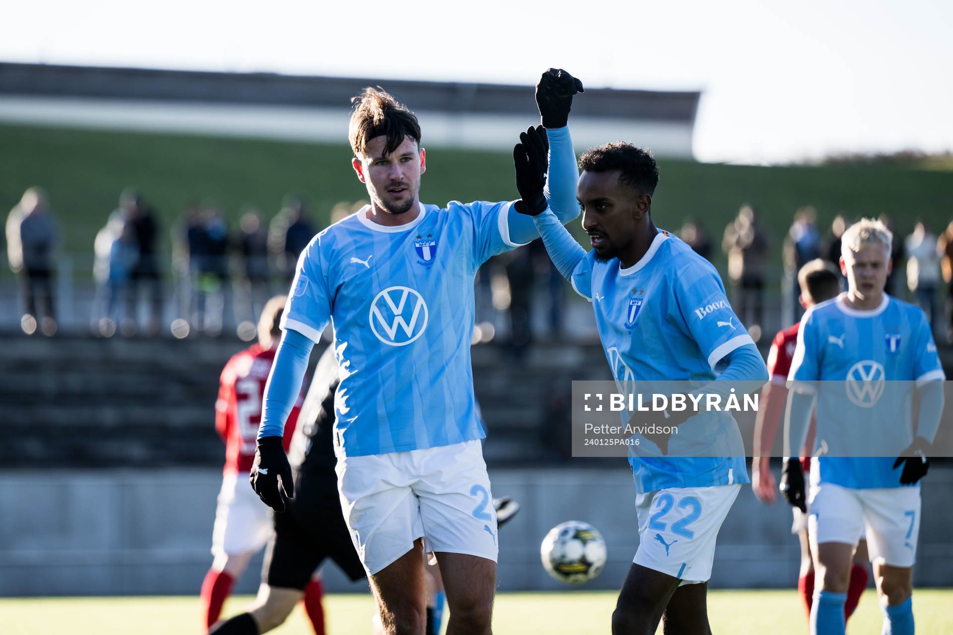 Malmö FFs Stefano Vecchia och Taha Ali jublar