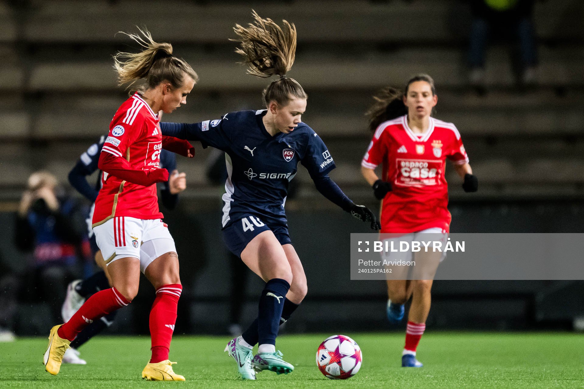Bea Sprung of FC Rosengård and Catarina Amado of Benfica
