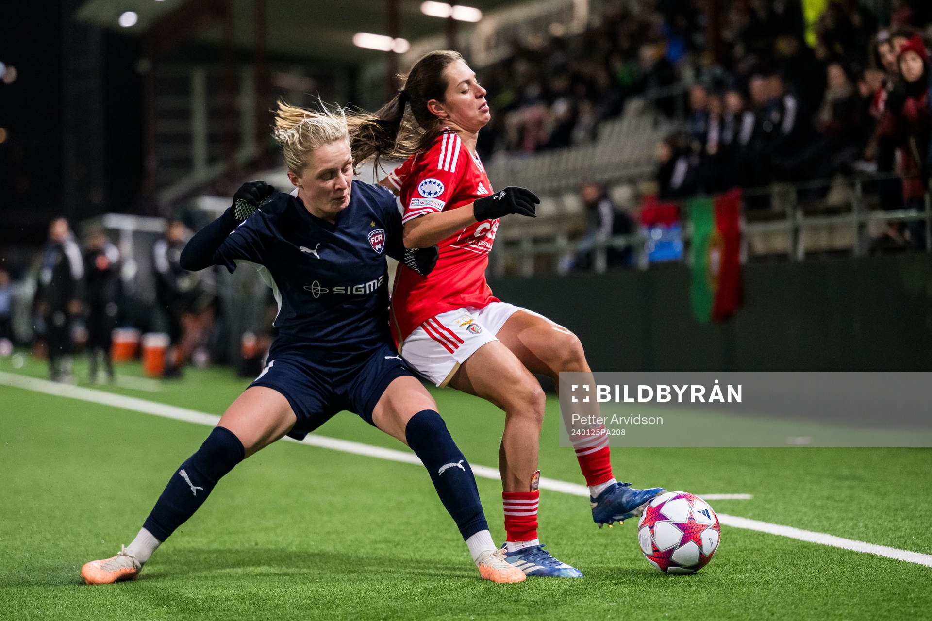 Emilia Larsson of FC Rosengård and Andreia Faria of Benfica