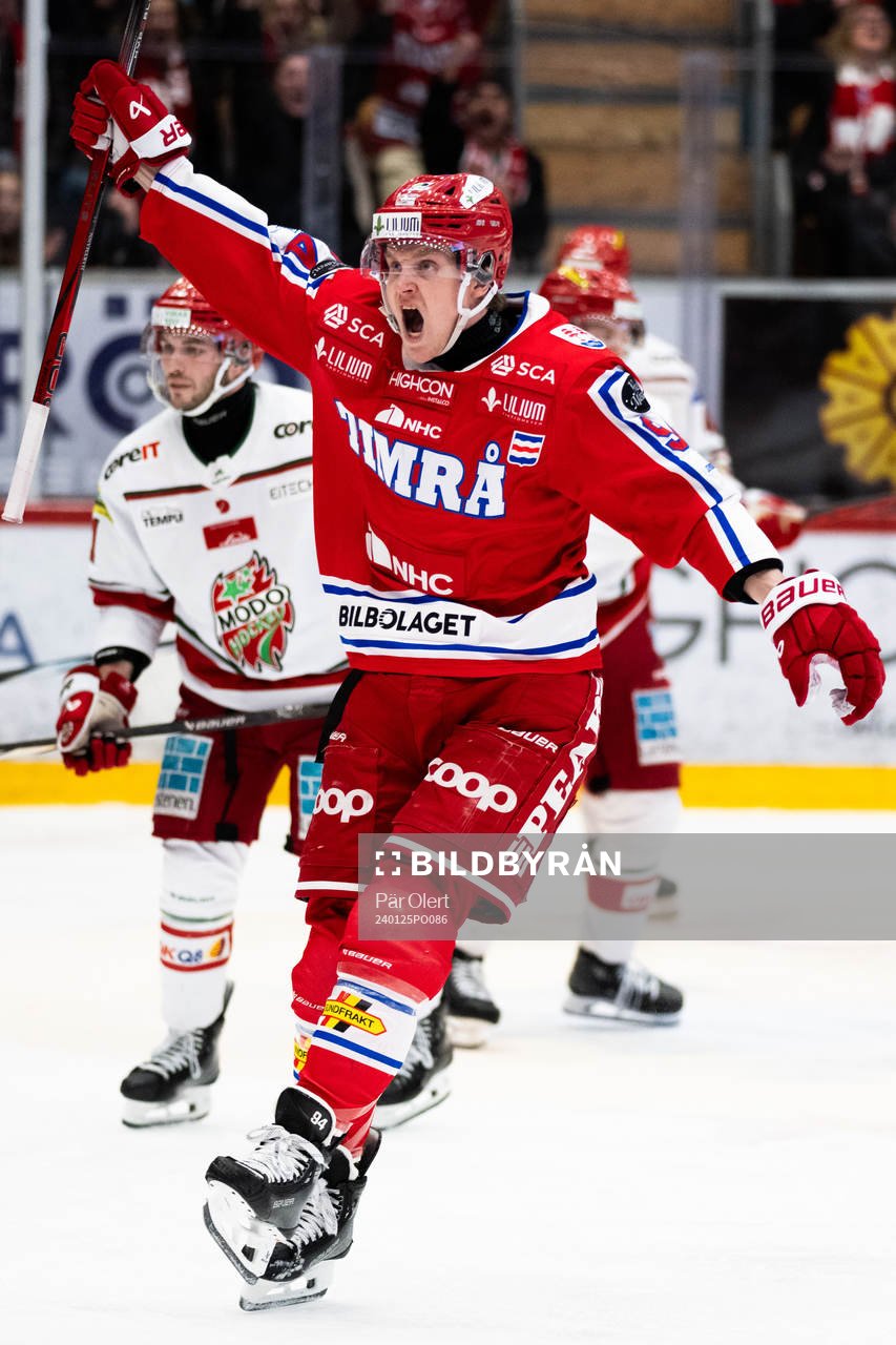 Timrås Sebastian Hartmann jublar