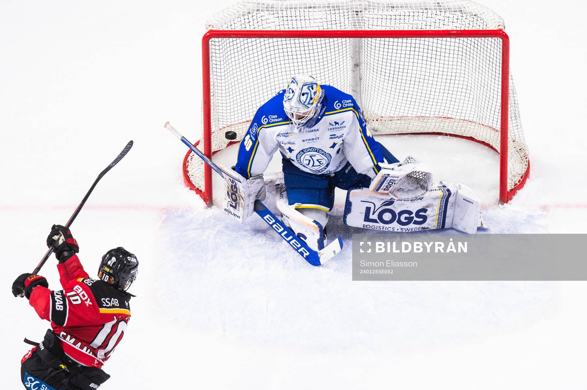 Luleås Einar Emanuelsson gör 3-3 bakom Leksands målvakt