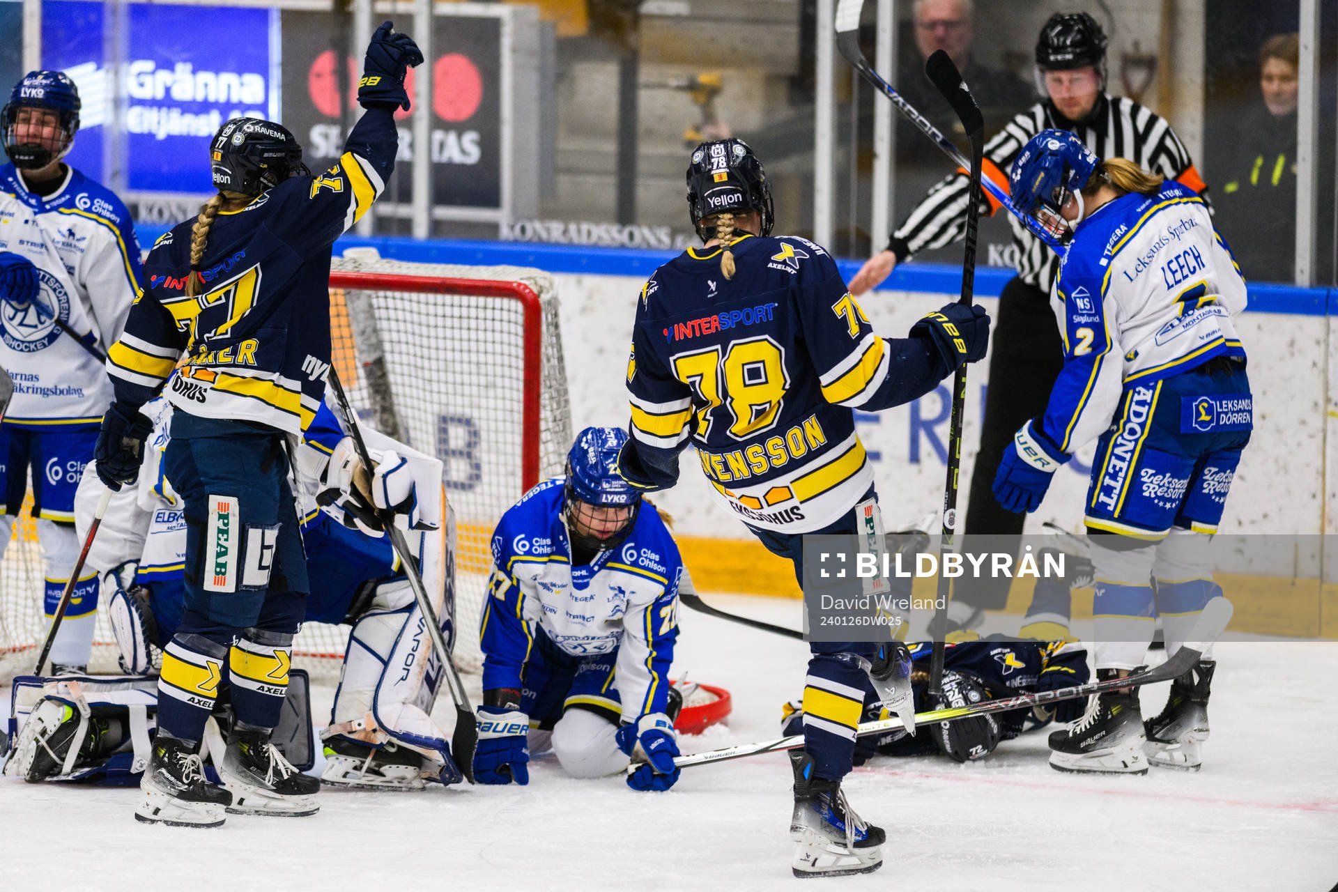 HV71s Mira Jungåker  jublar
