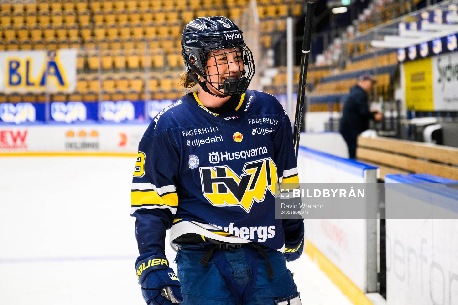 HV71s Elin Svensson jublar och tackar fansen