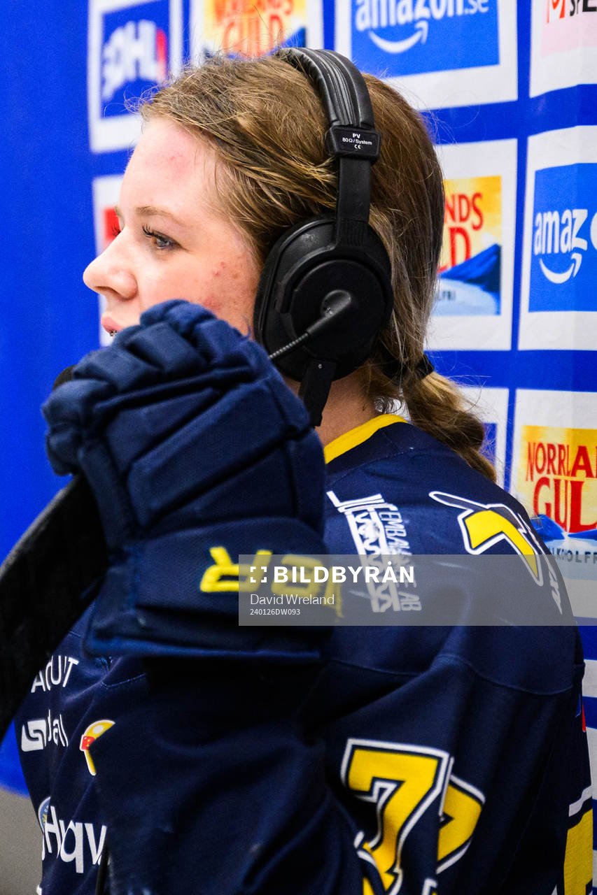 HV71s Mira Jungåker