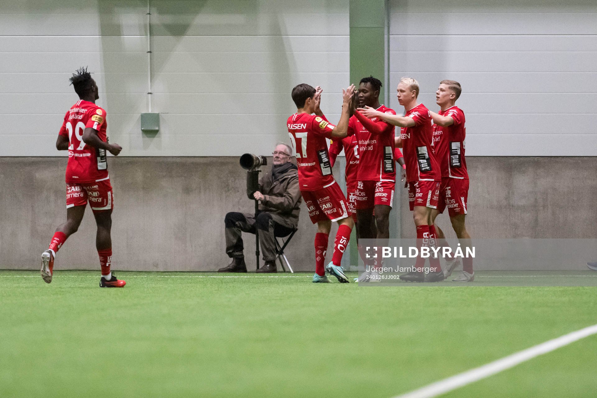 Elfsborgs Jalal Abdullah jublar efter 1-0 under träningsmatchen mellan Elfsborg och Odense den 26 januari 2024 i Borås. 