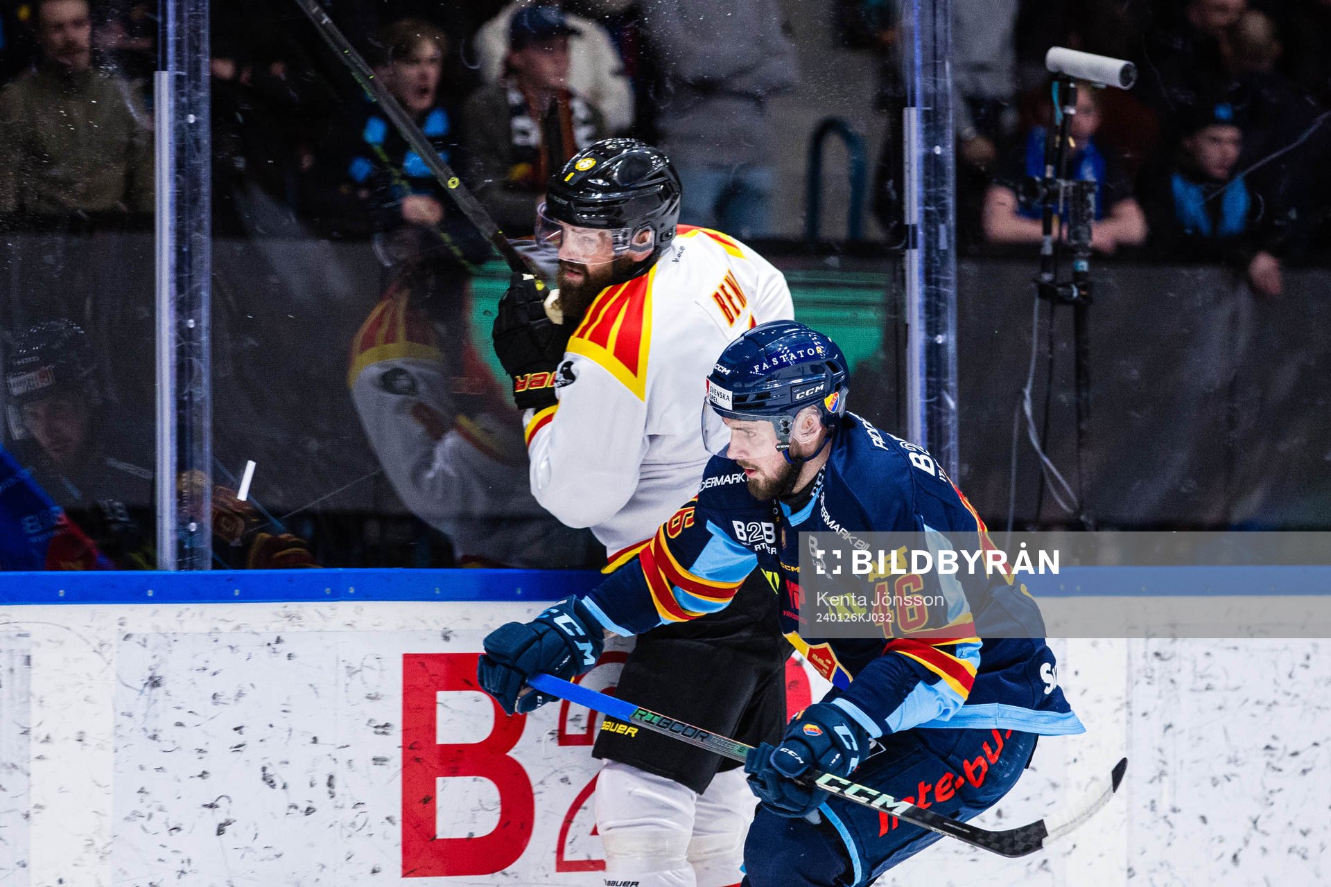 Brynäs Jordie Benn och Djurgårdens Albin Grewe
