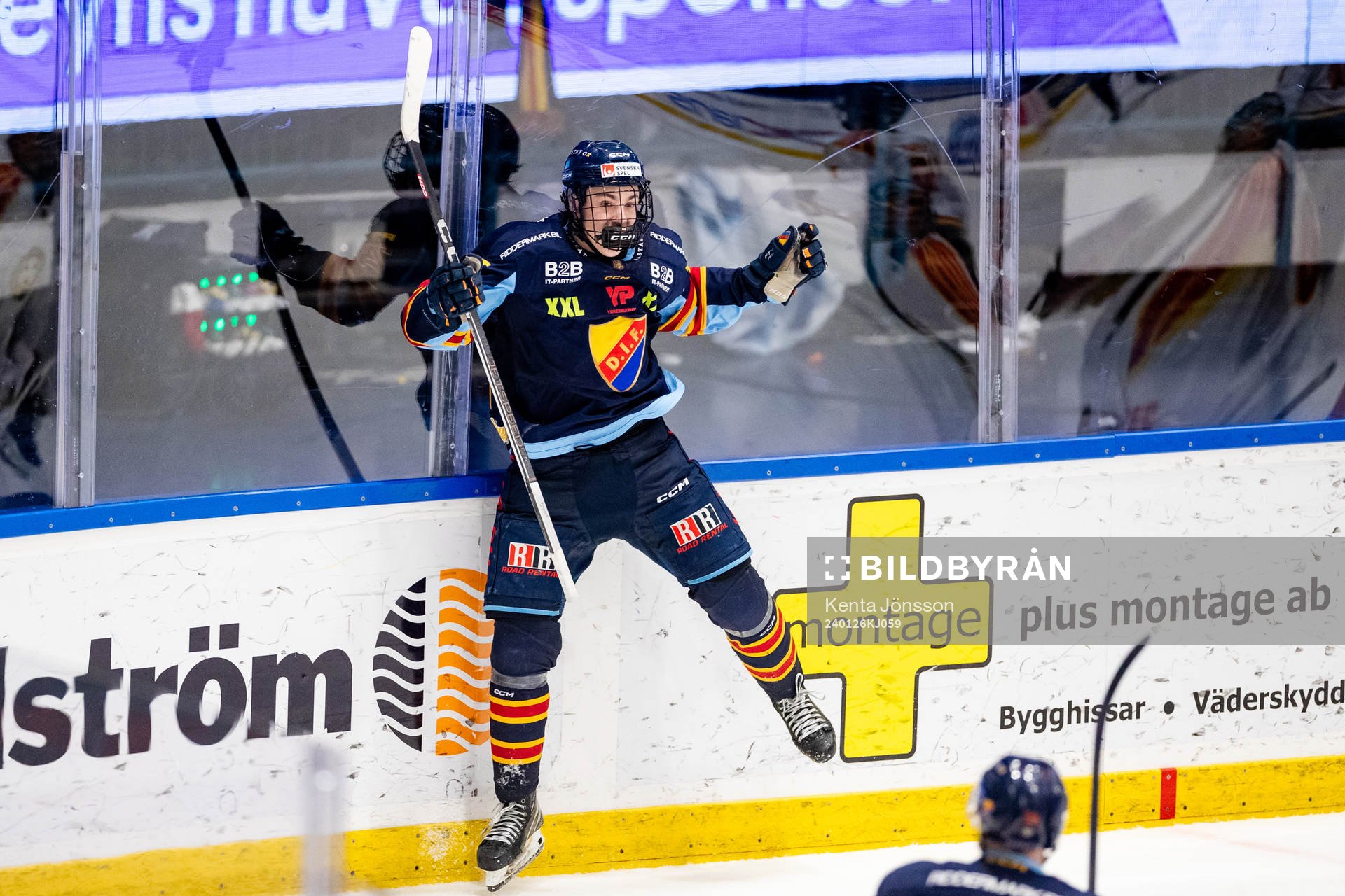 Djurgårdens Linus Eriksson jublar