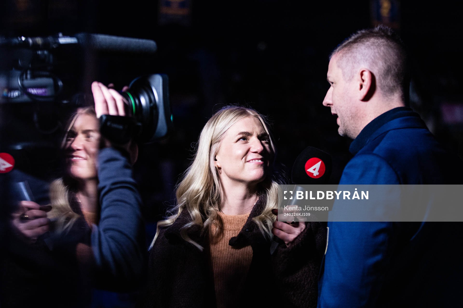 TV4 s Kajsa Kalméus intervjuar Djurgårdens tränare