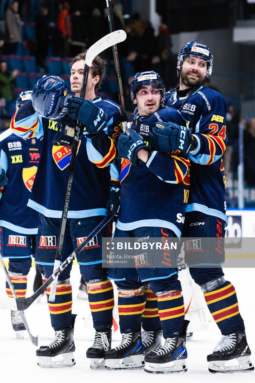 Djurgårdens Kevin Karlsson  och Ludvig Rensfeldt jublar