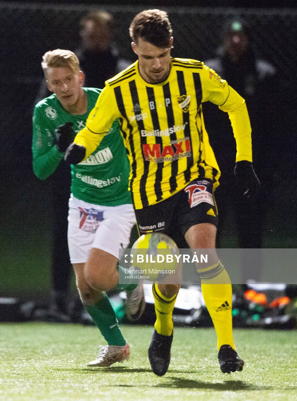 IFK Hässleholms Emil Vaughan i träningsmatchen mellan