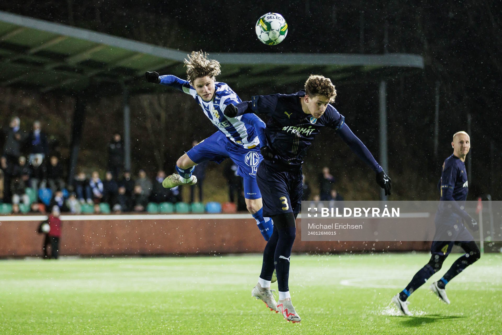 IFK Göteborgs Gustaf Norlin och Halmstads Gabriel Wallentin