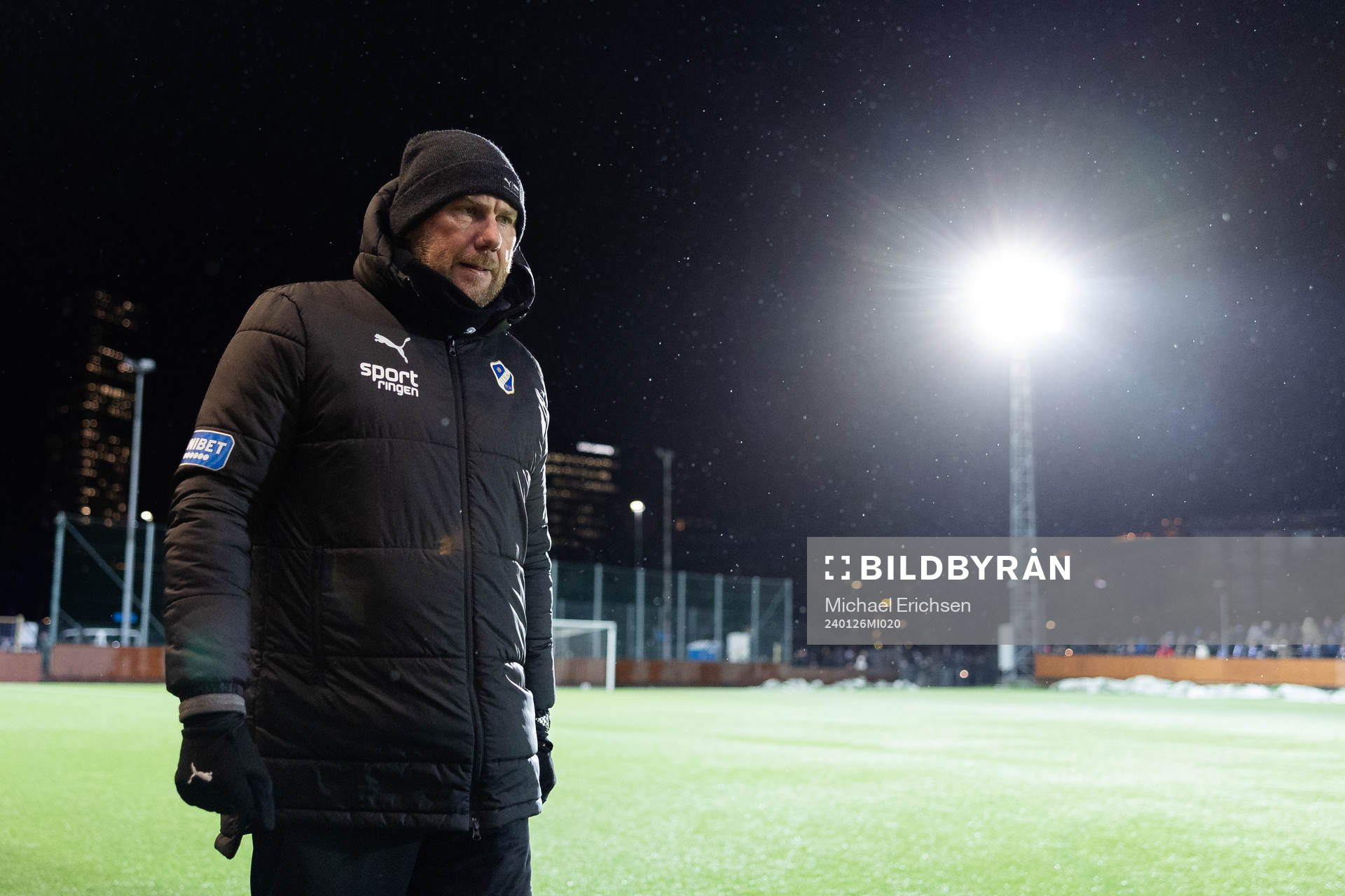 Halmstads tränare Magnus Haglund innan träningsmatchen i