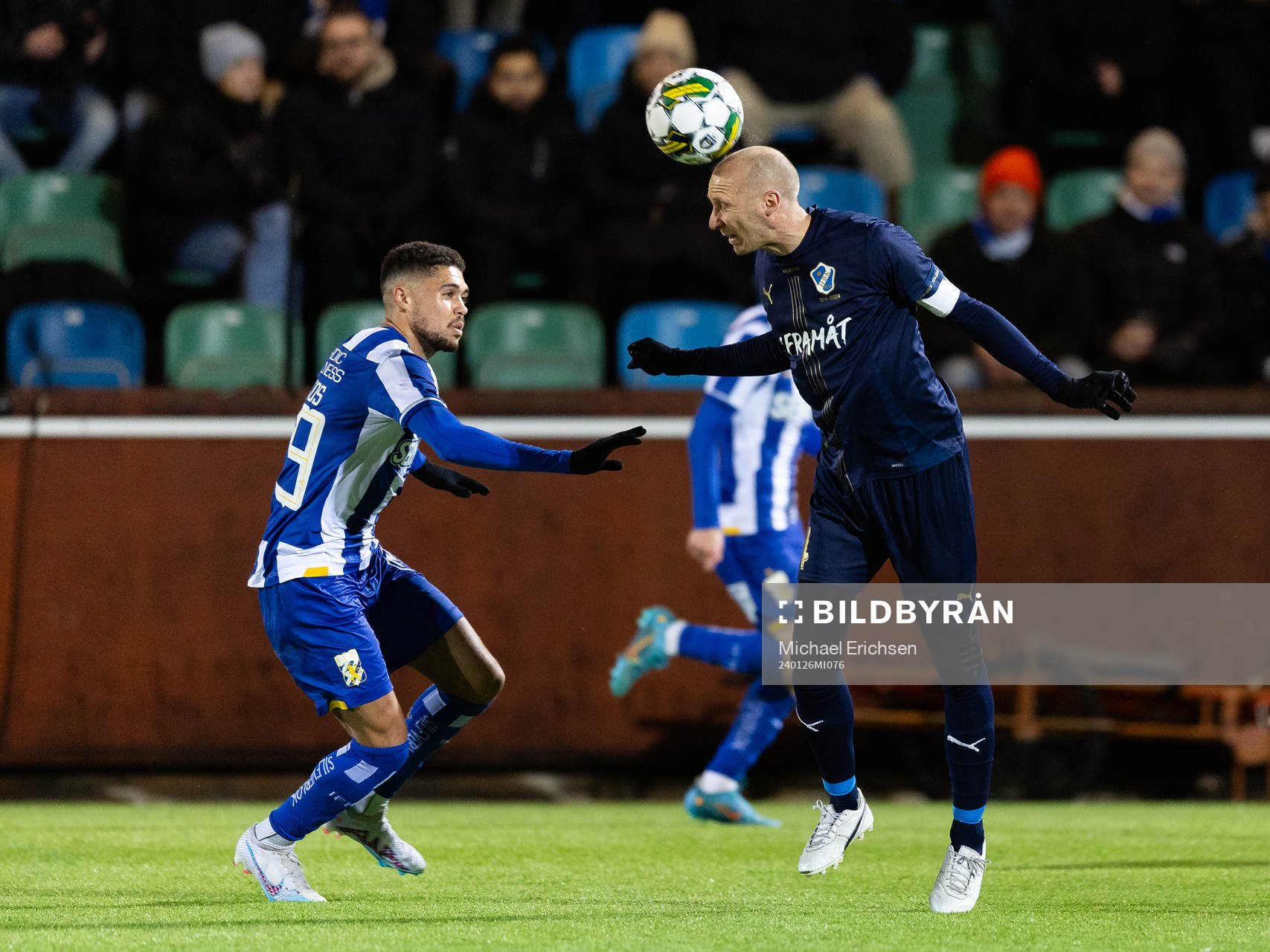 IFK Göteborgs Thomas Santos och Halmstads Andreas Johansson