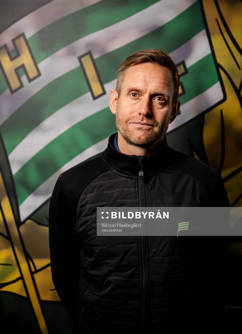 Hammarbys nya tränare Martin Sjögren poserar för porträtt under en porträttfotografering den 26 januari 2024 i Stockholm. 