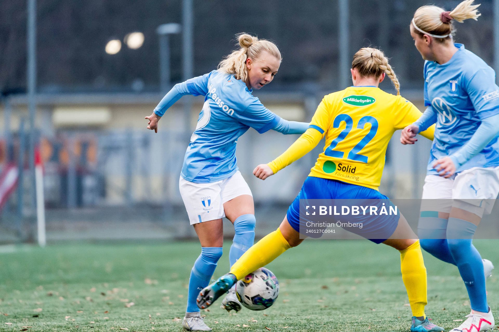 Malmö FFs Nathalie Hoff Persson och Eskilsminnes Lovisa