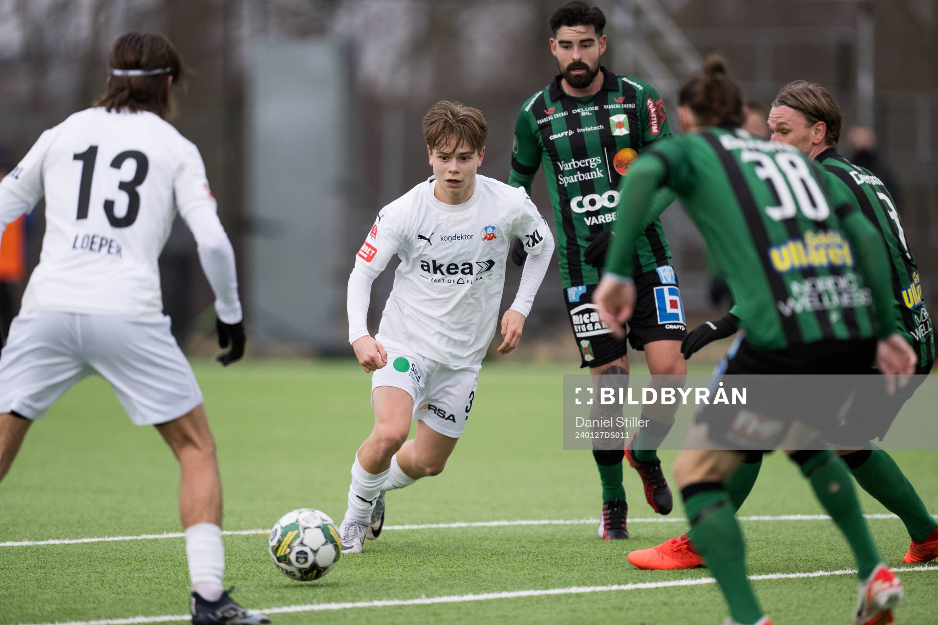 Helsingborgs Max Persson under träningsmatchen i fotboll mellan Varberg och Helsingborg den 27 januari 2024 i Varberg. 