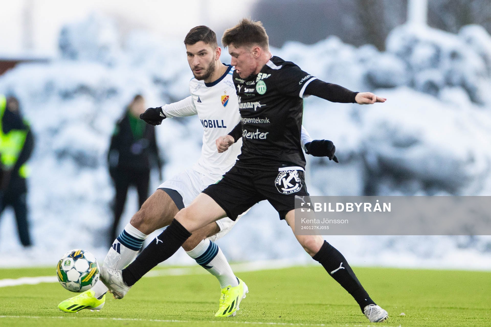 Djurgårdens Besard Sabovic och Västerås SKs Alex
