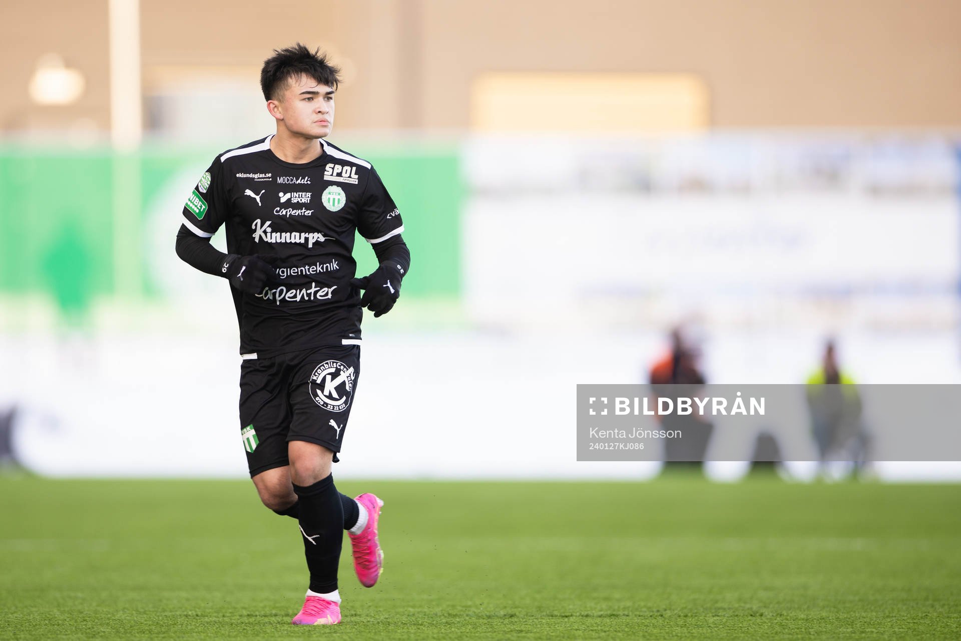 Västerås SKs Alexander Thongla-Iad Warneryd