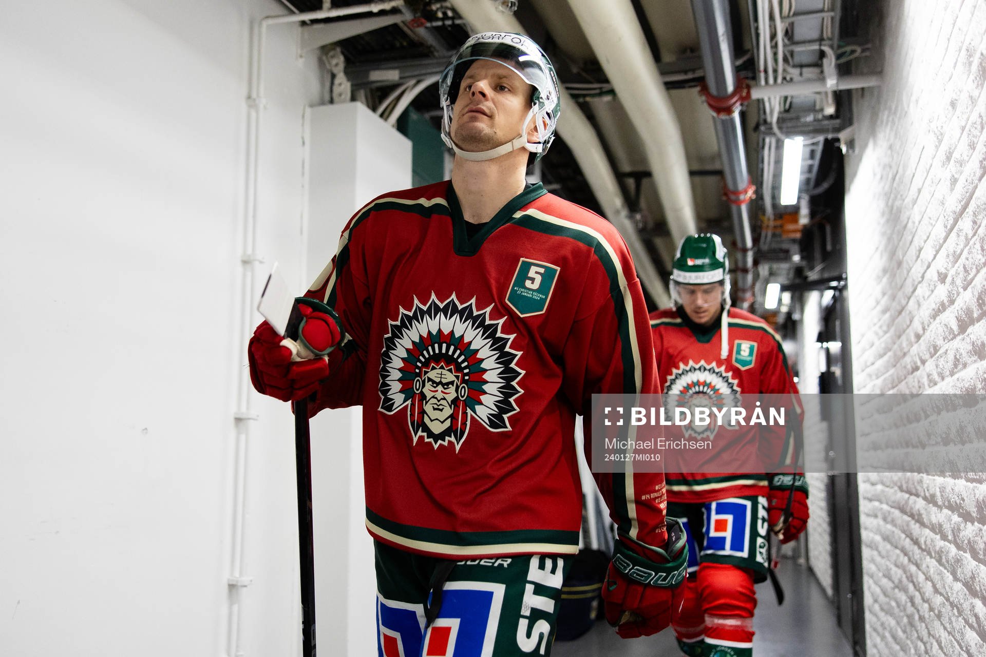 Frölundas Nicklas Lasu innan ishockeymatchen i SHL mellan