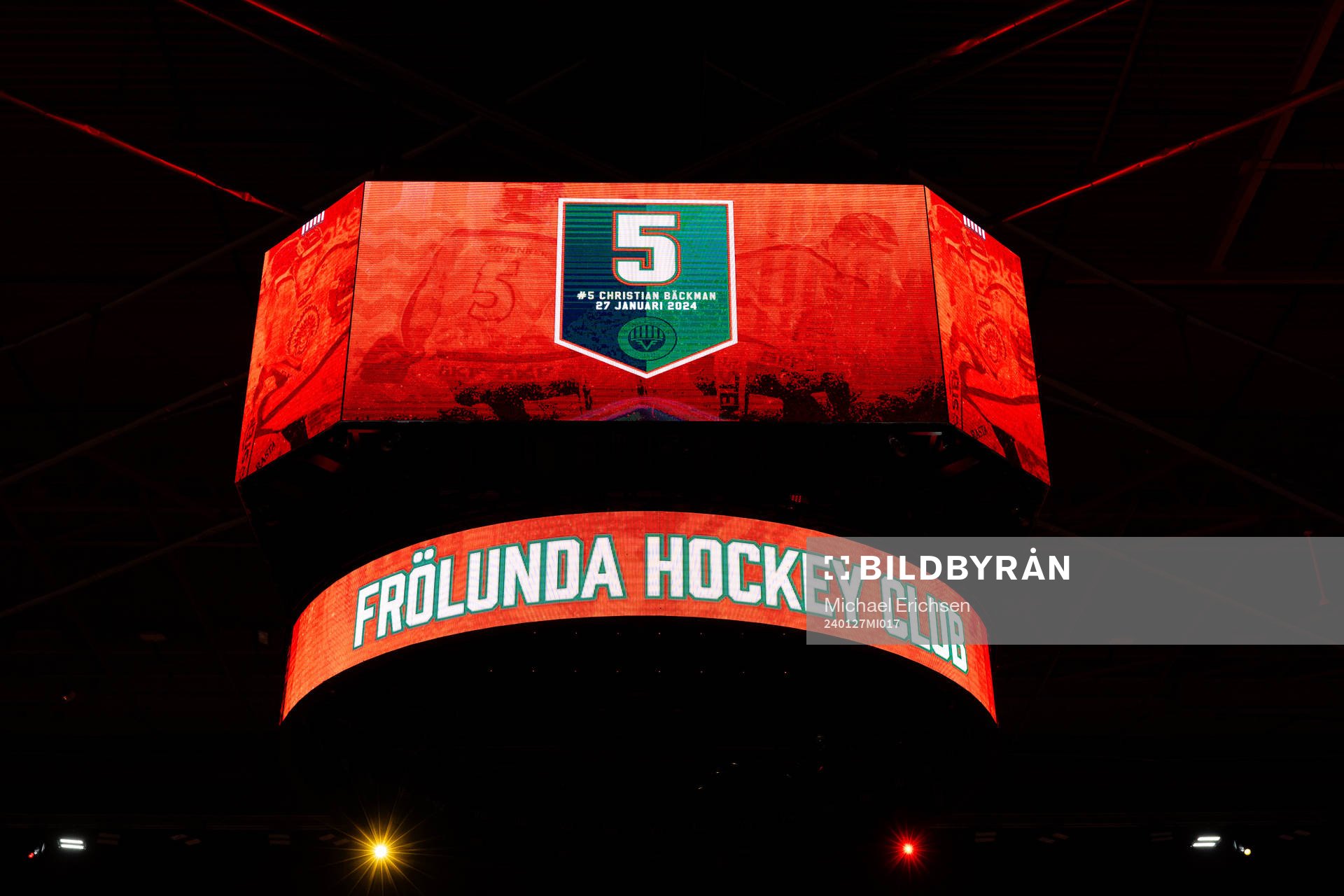 Jumbotronen i Scandinavium innan ishockeymatchen i SHL