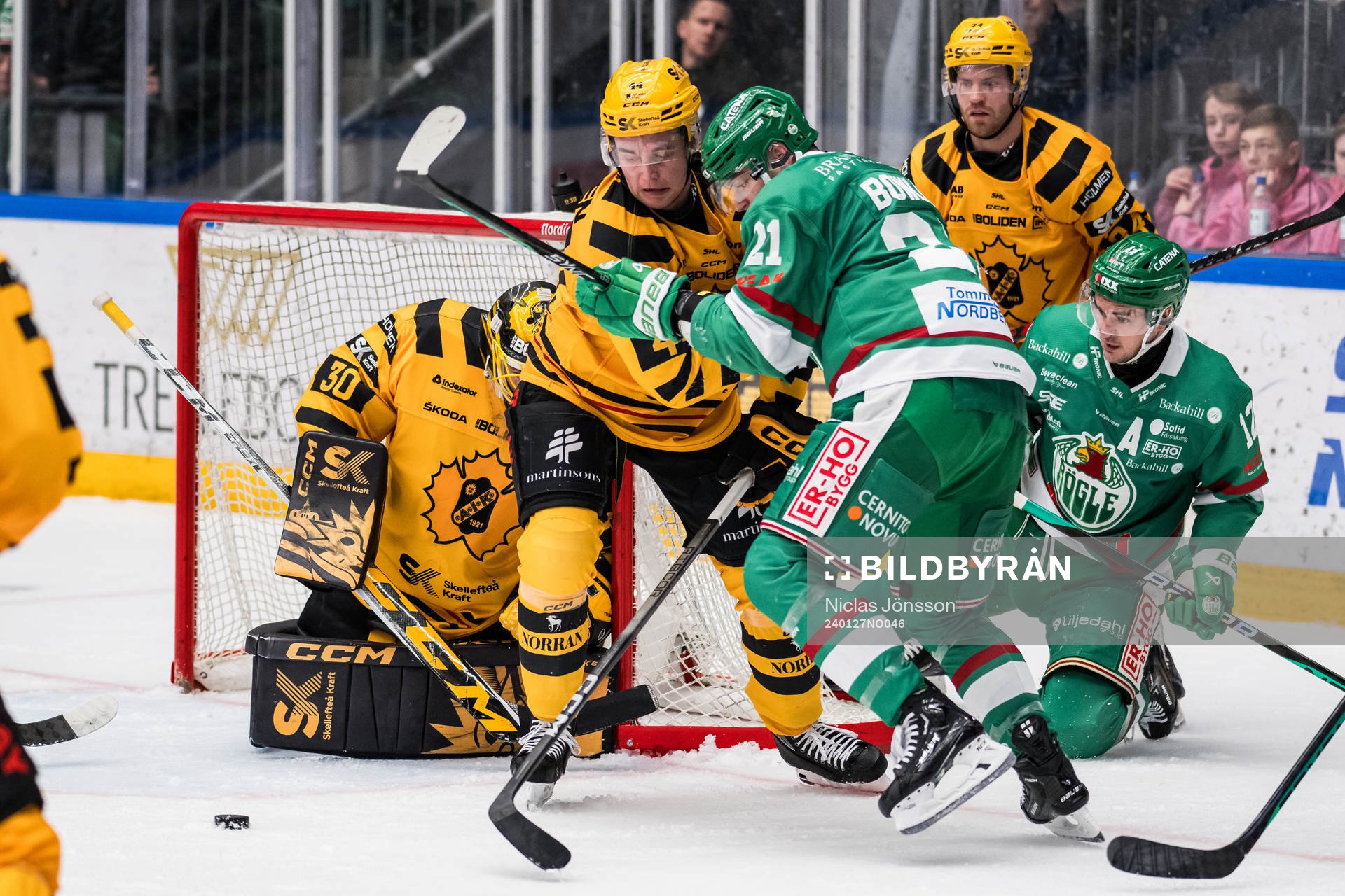 Skellefteås Elias Salomonsson och Rögles Henry Bowlby