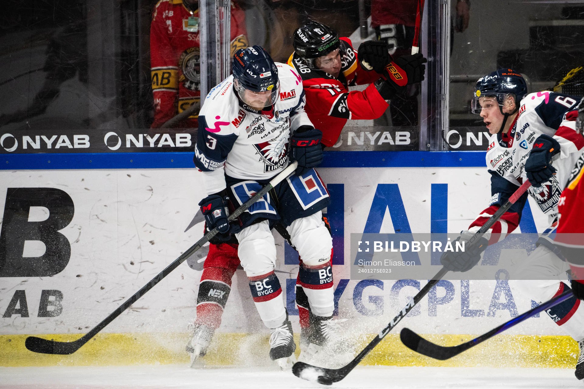 Linköpings Linus Hultström och Luleås Nikola Pasic