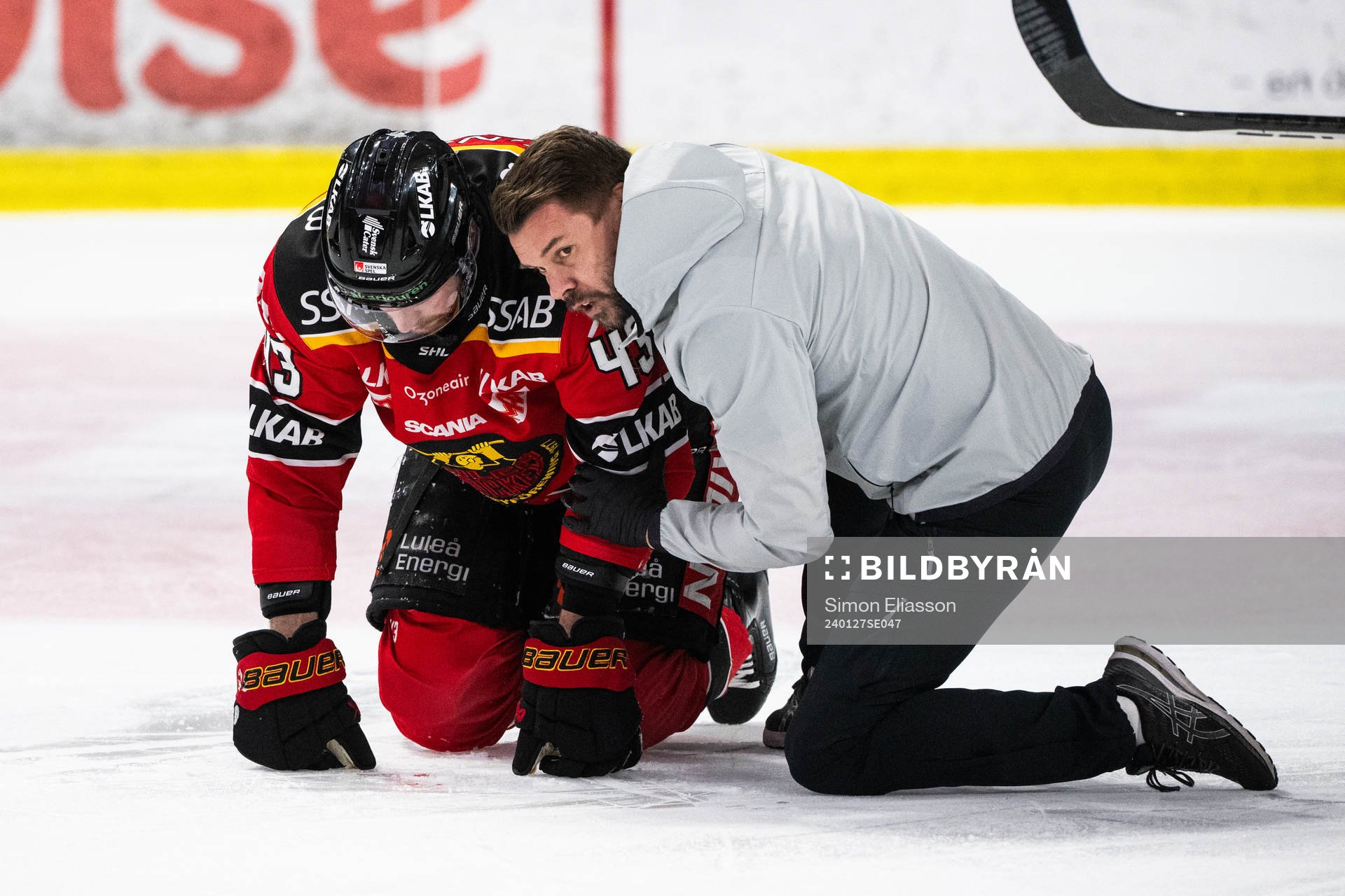 Luleås Oscar Eklind och Luleås fystränare Mattias