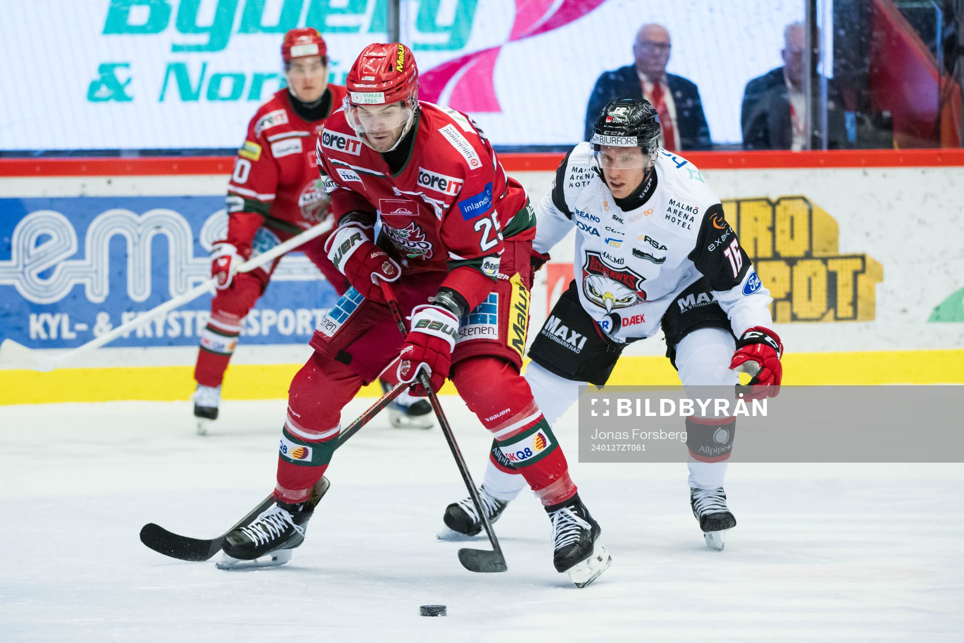 MoDos Sam Vigneault och Malmö Redhawks Matias Lassen