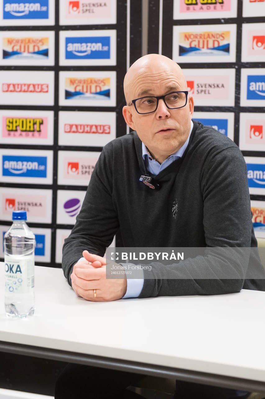 MoDos assisterande tränare Mikael Sundell