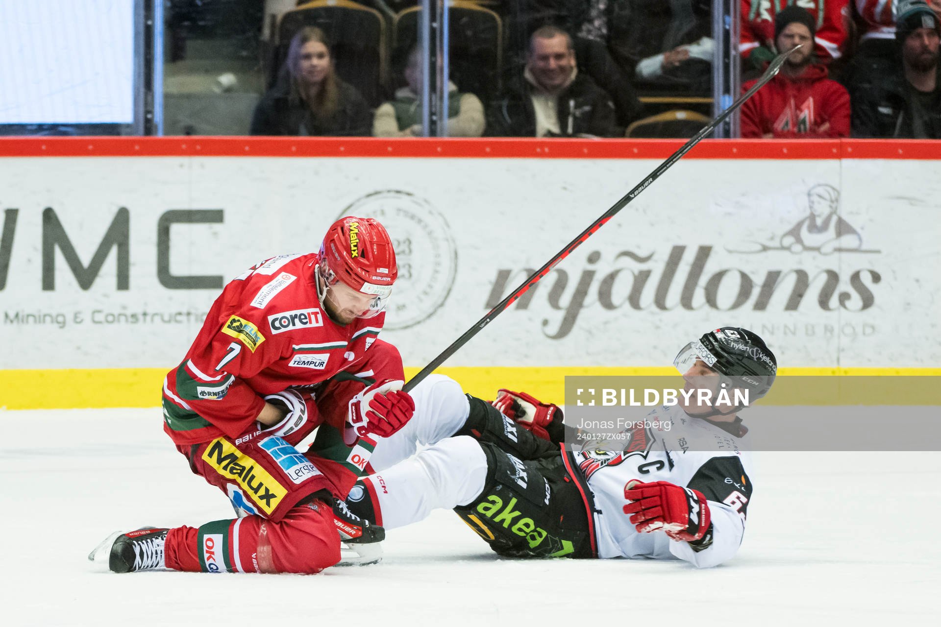 MoDos Pontus Näsén och Malmö Redhawks Fredrik Händemark