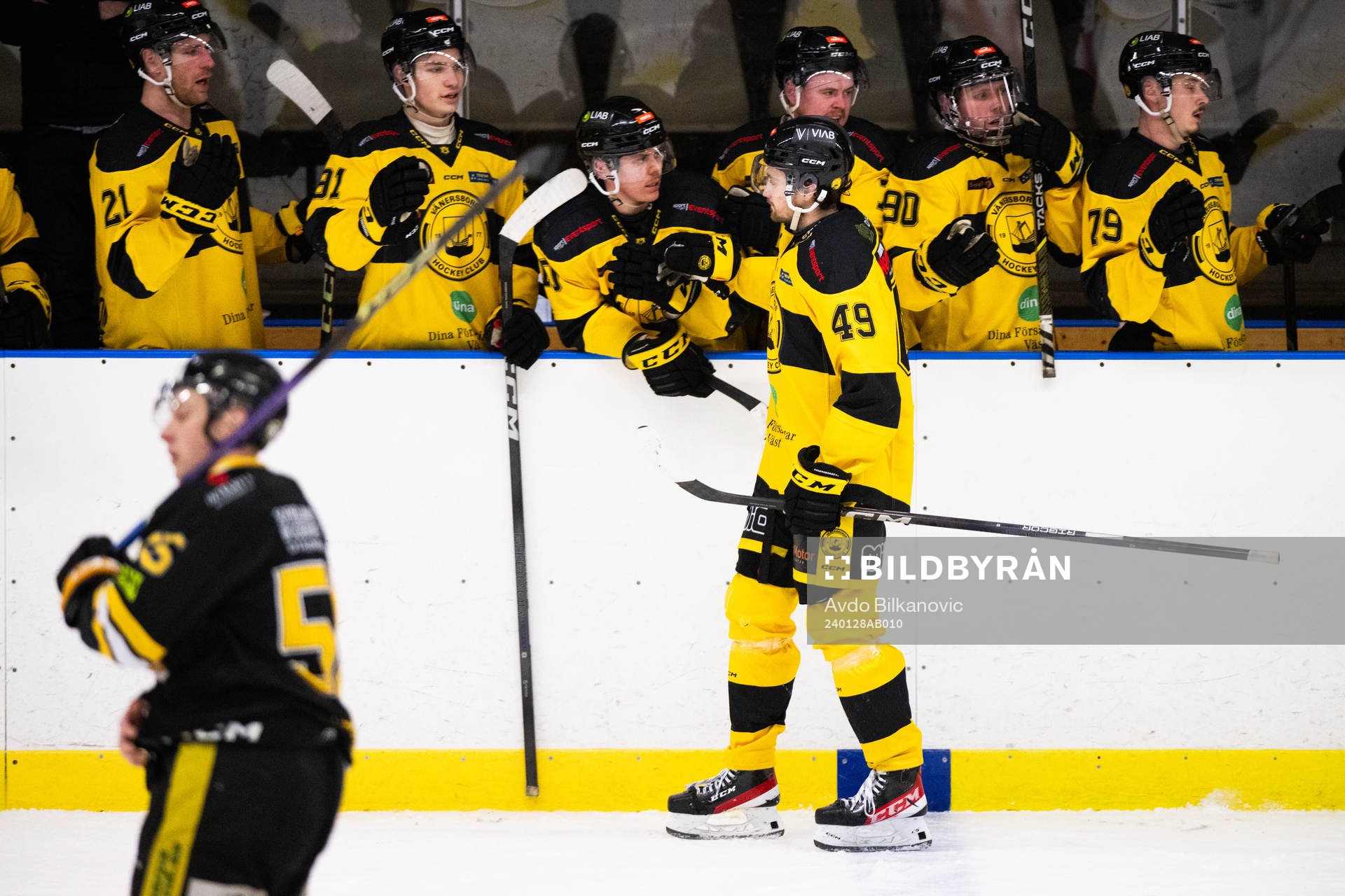 Vänersborgs Dmitry Iskornev jublar