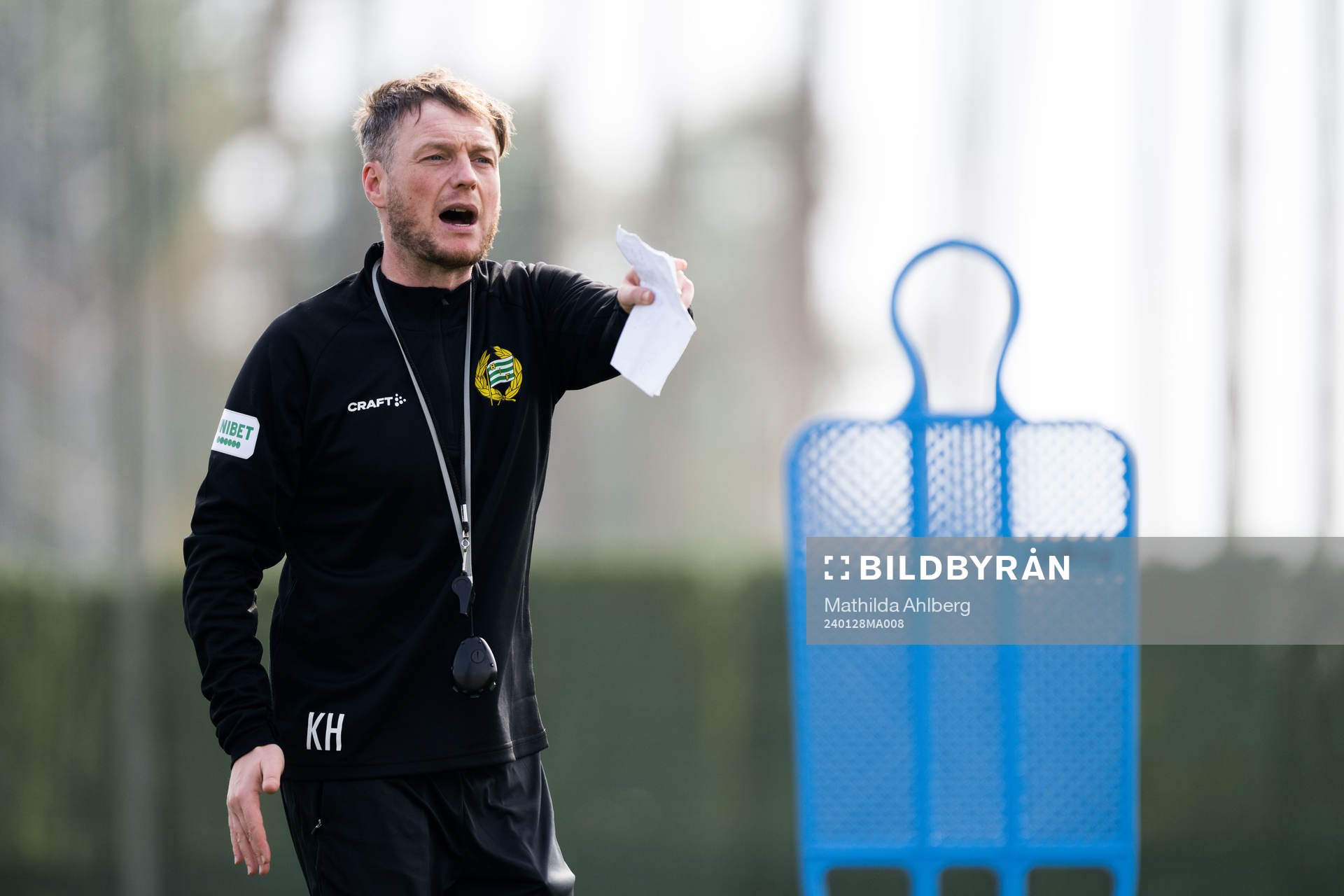 Hammarbys tränare Kim Hellberg under en träning med Hammarby den 28 januari 2024 i Marbella. 