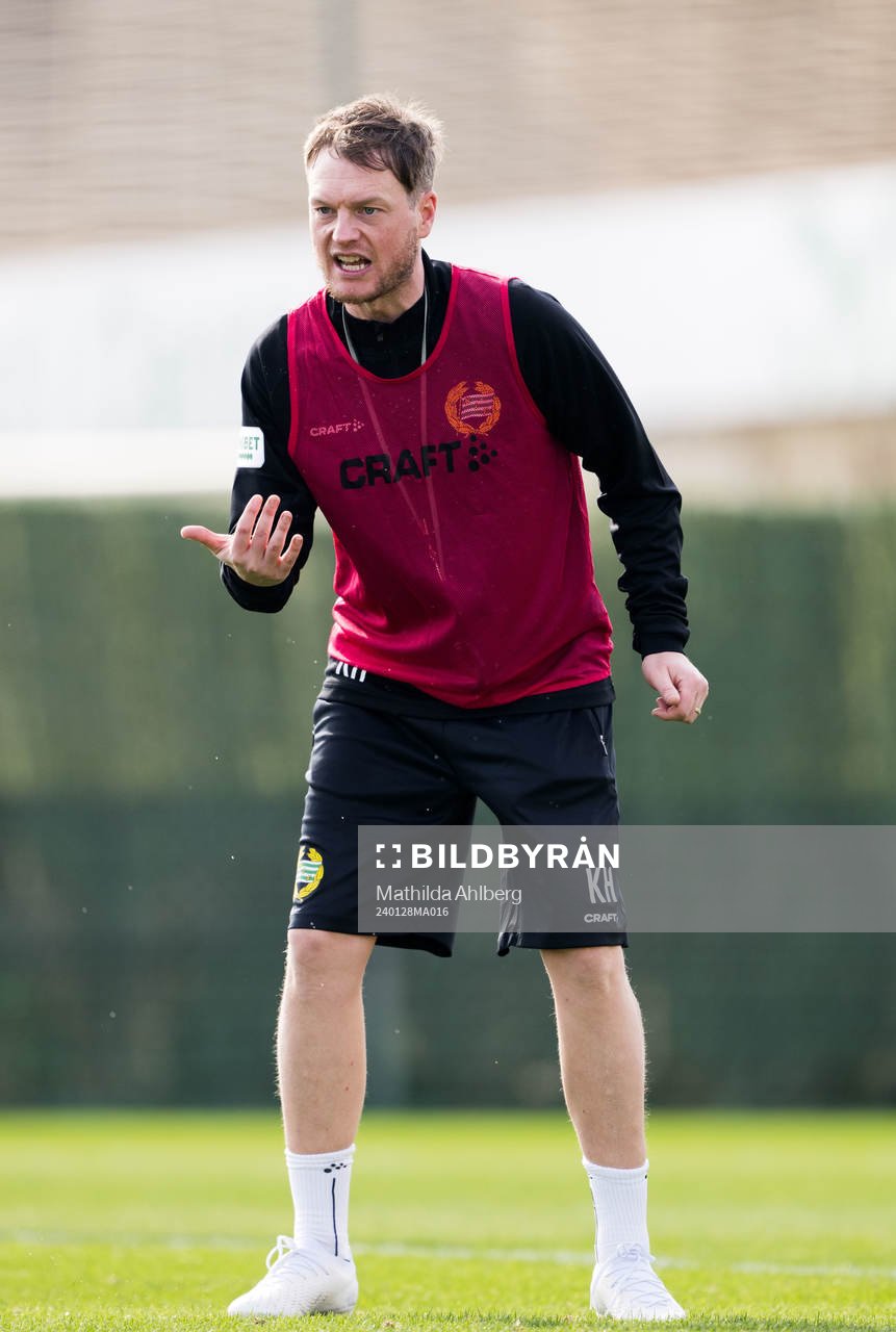 Hammarbys tränare Kim Hellberg under en träning med Hammarby den 28 januari 2024 i Marbella. 