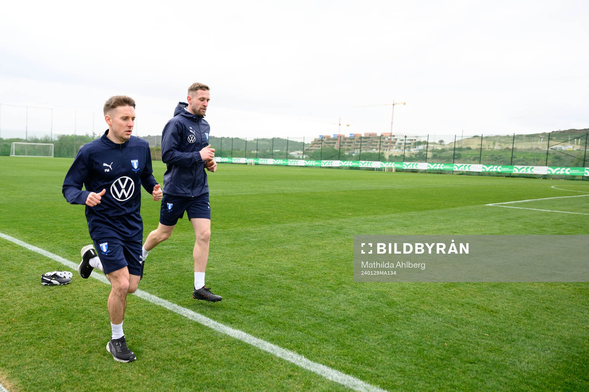 Malmö FFs analytiker James Slaughter och fystränare Tom