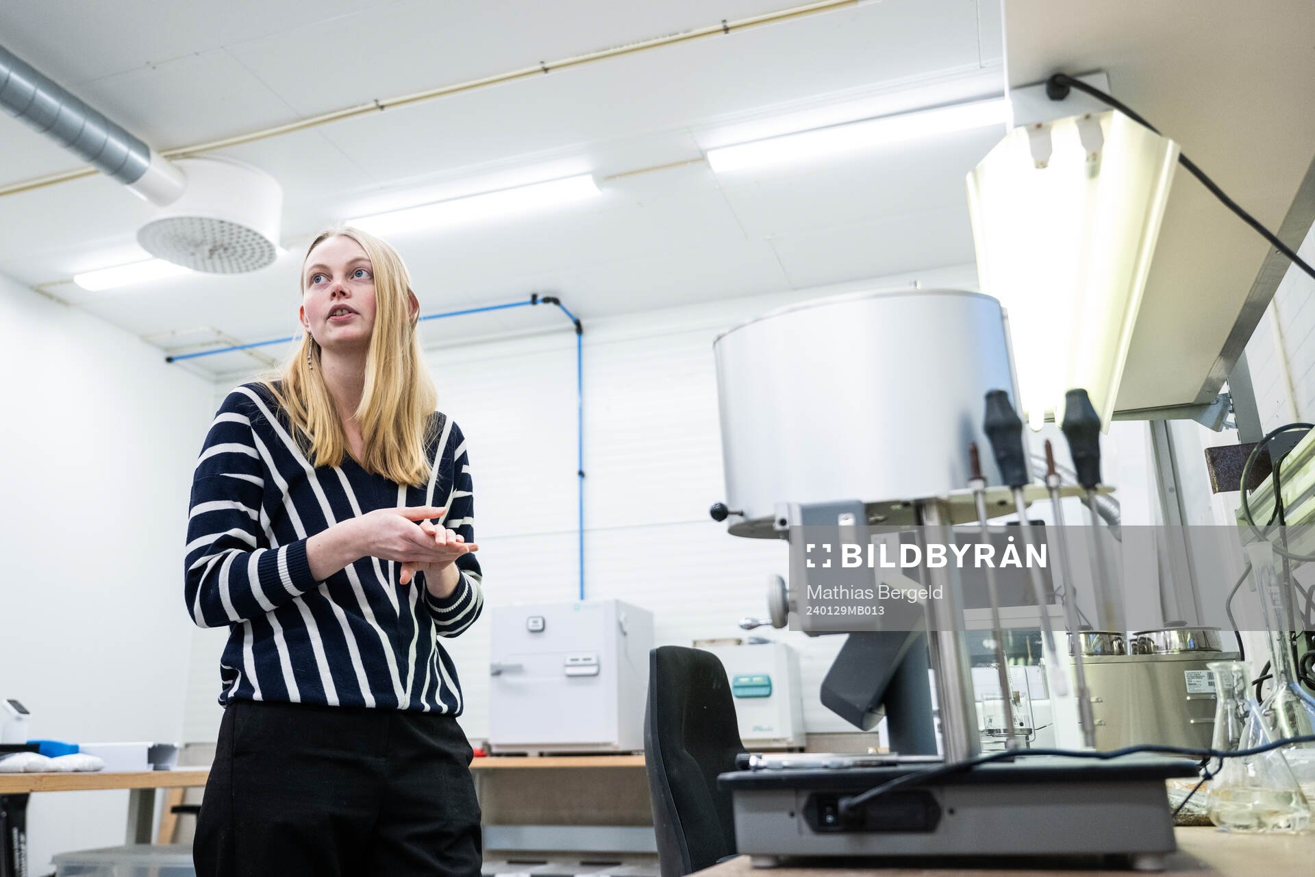 Pernilla Larsson, kemiingenjör Improve Tec Hönö, i labbet