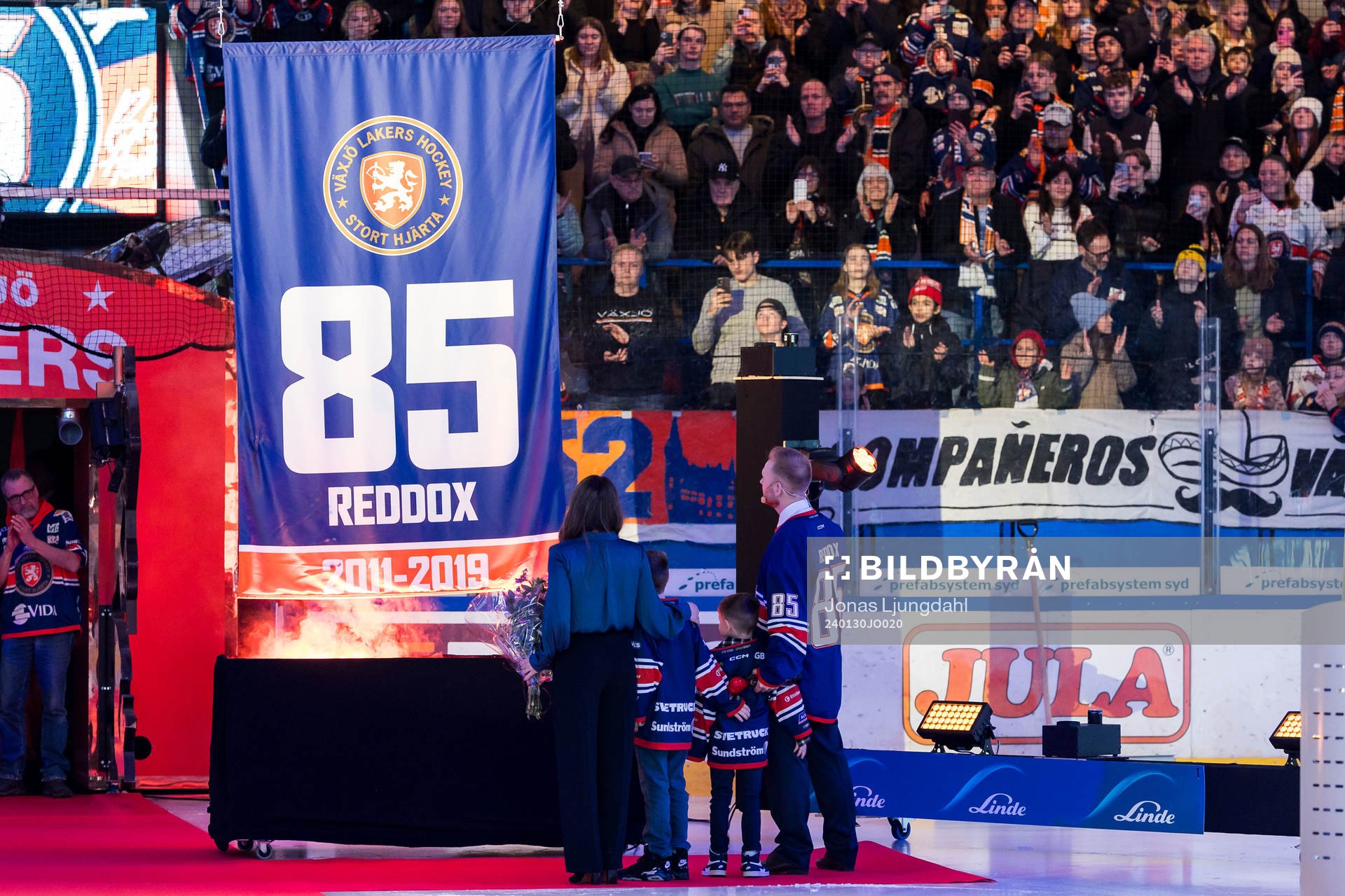 Den tidigare Växjö-spelaren Liam Reddox hyllas innan