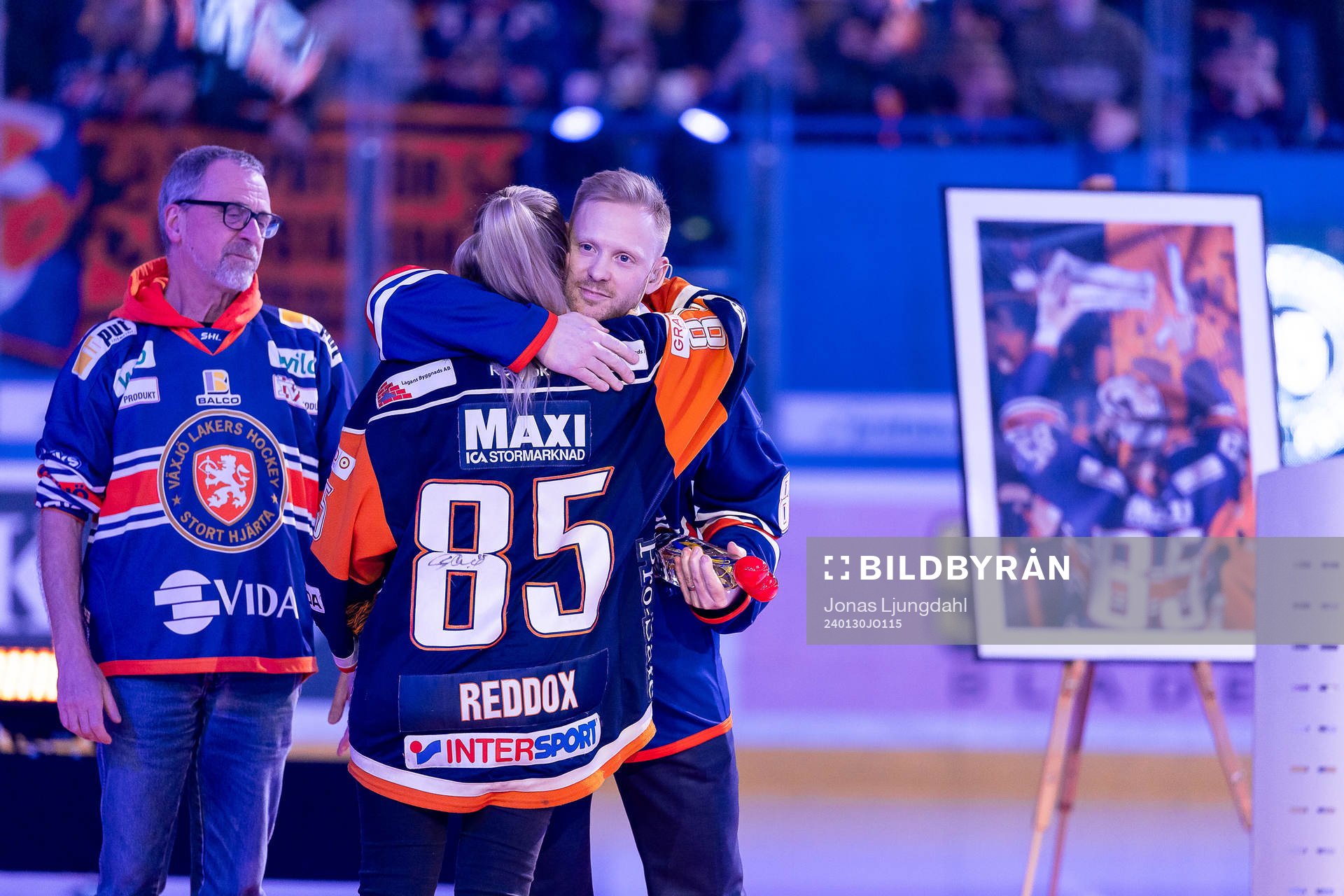 Den tidigare Växjöspelaren Liam Reddox hyllas av Lakers