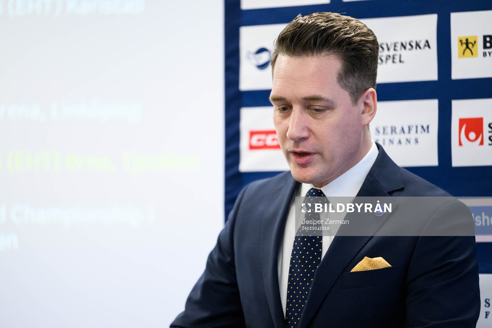 Tre Kronors förbundskapten Sam Hallam