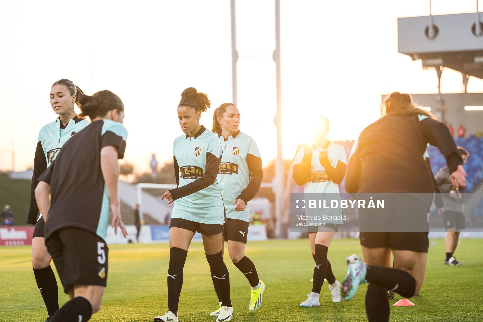 Felicia Schröder and Elin Rubensson of Häcken