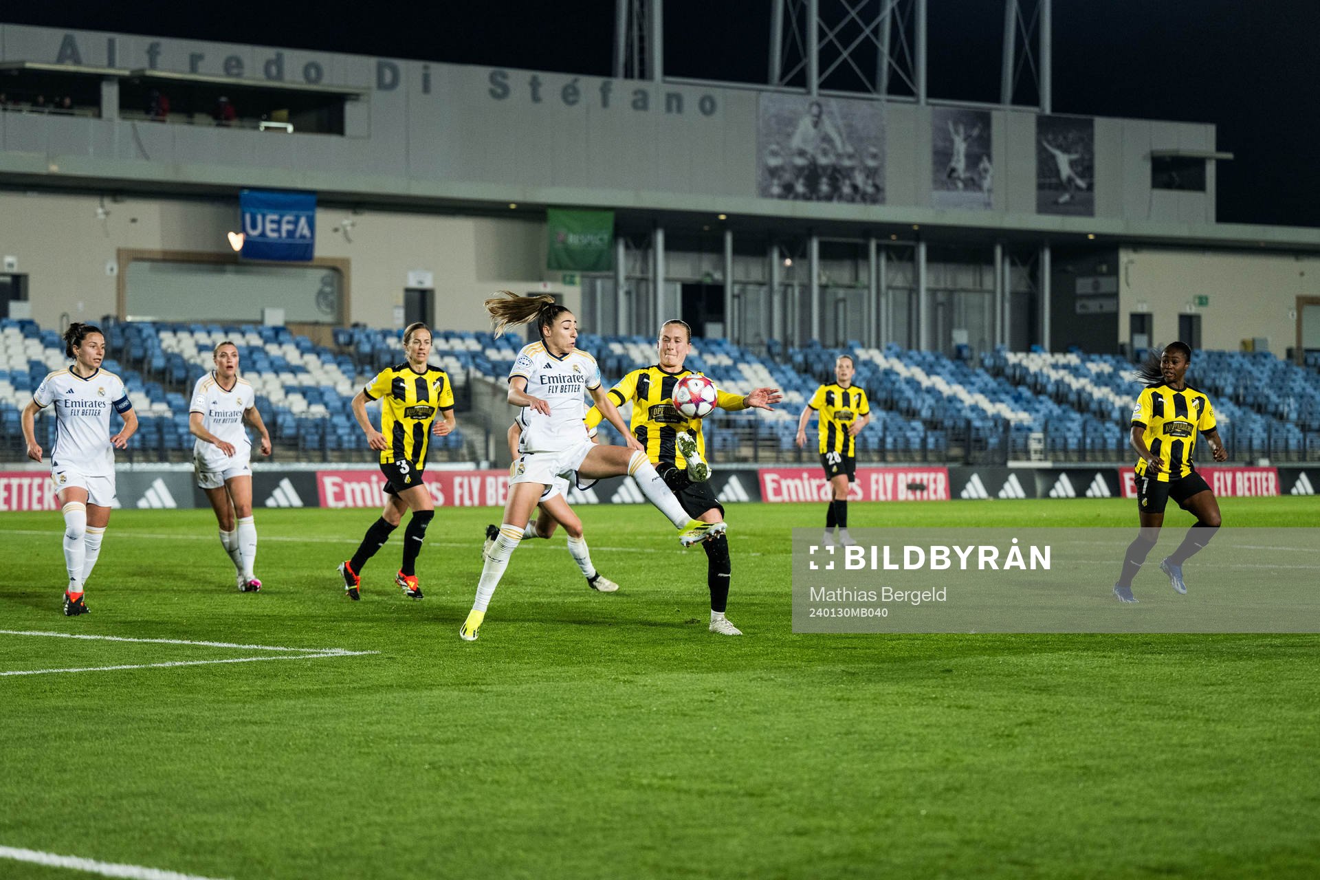 Olga of Real Madrid and Filippa Curmark of Häcken