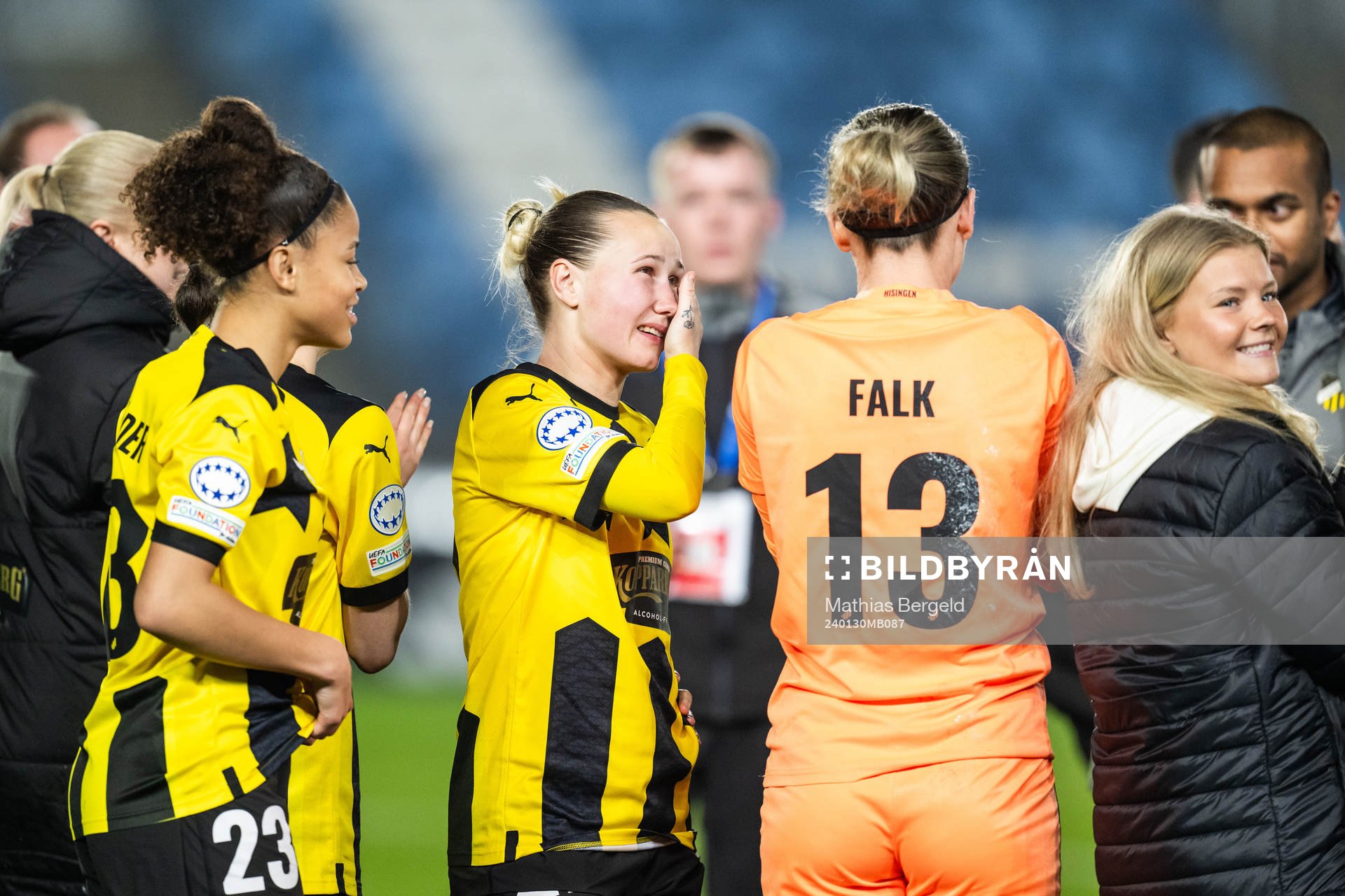 Felicia Schröder, Marika Bergman Lundin and goalkeeper